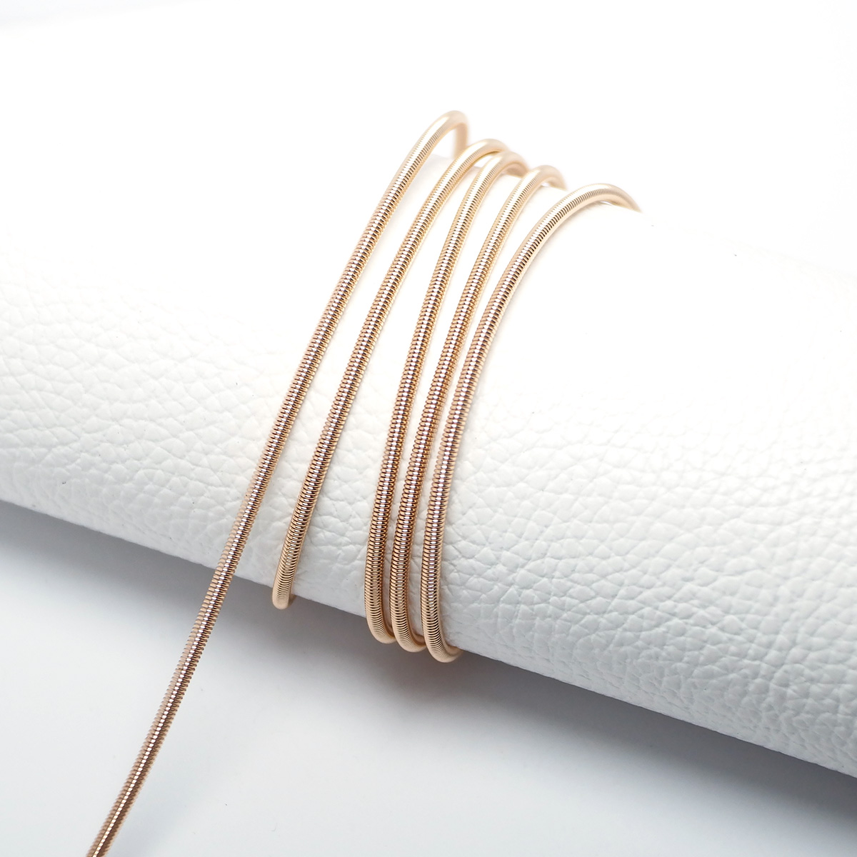 Rantai musim semi, rantai gela - Rose Gold Bracelet ulasan dan harga