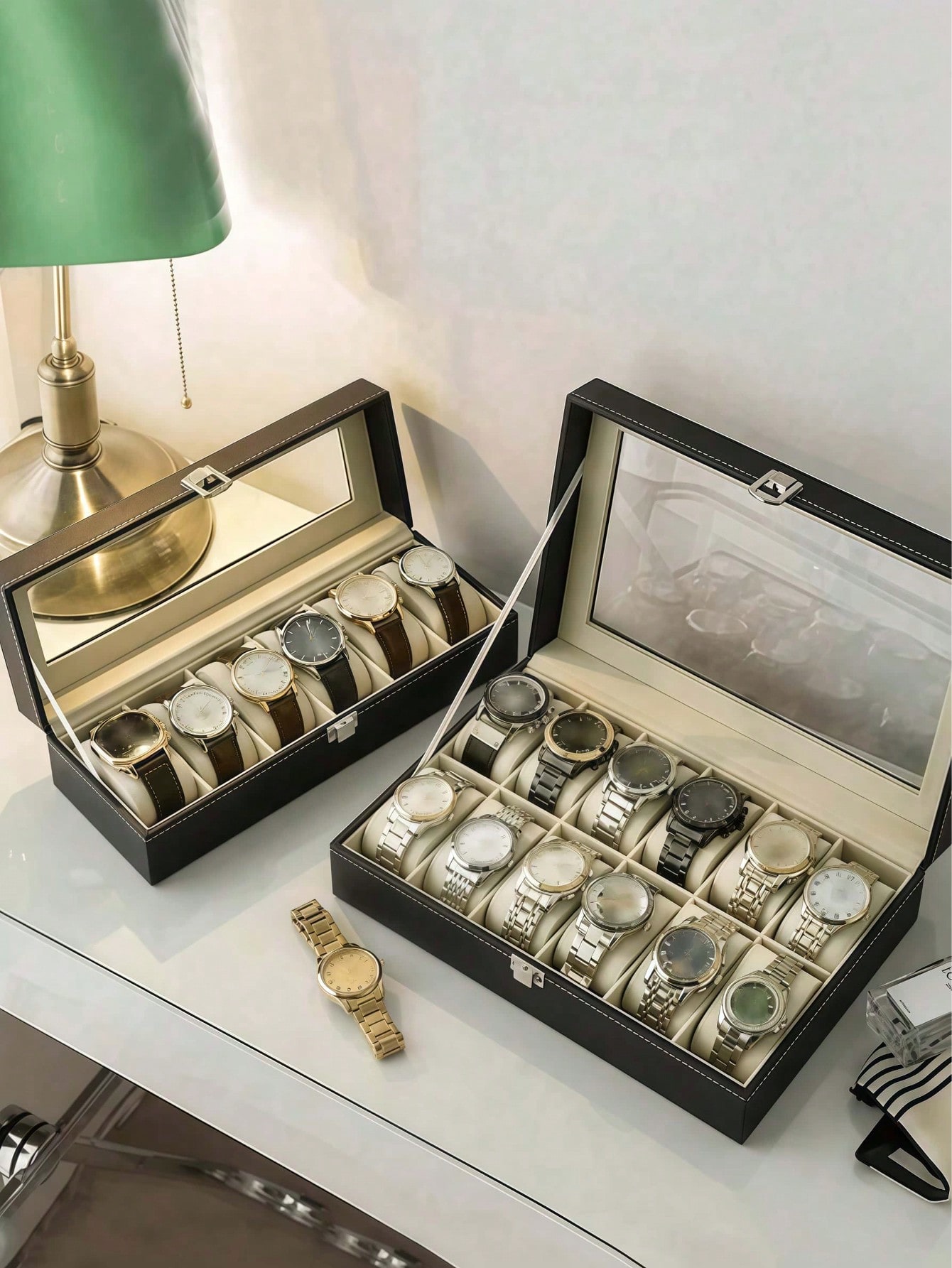 Kotak Jam Tangan Kulit dengan  - Jewels On Watches ulasan dan harga